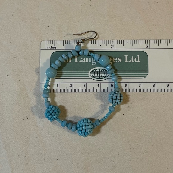 Vintage beaded teal multi-strand bracelet and hoop earrings - Picture 6 of 6
